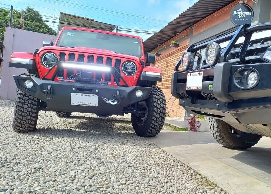 Jeep equipado para ciudad y playa