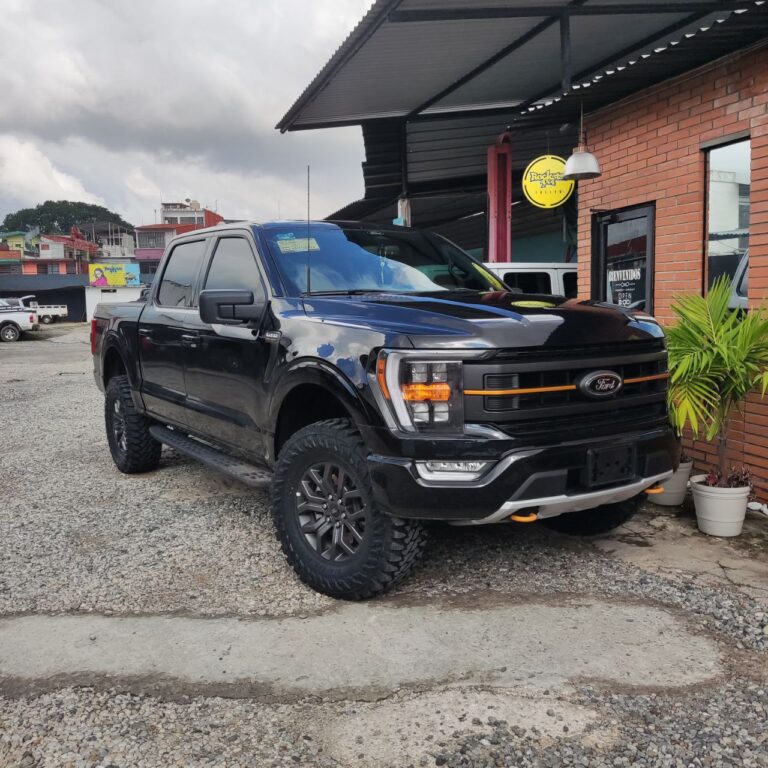 Lee más sobre el artículo Ford Lobo Tremor con llantas Yokohama