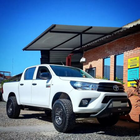 Toyota Hilux con suspension ARB