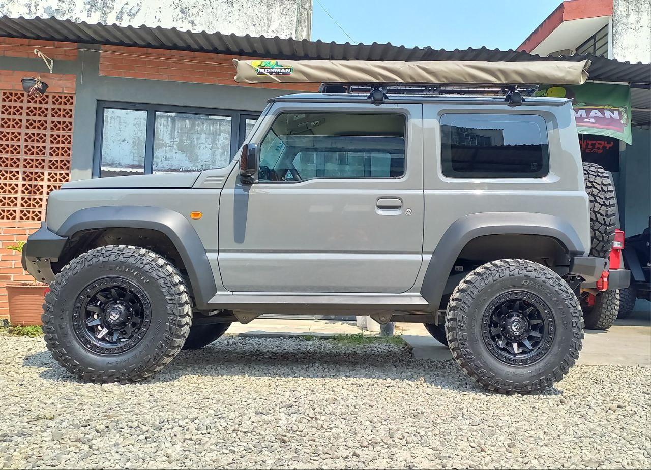 Suzuki Jimny super modificado - 4x4 Rockstar