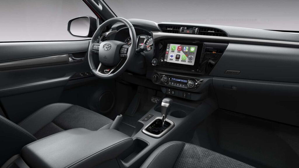 Tablero y diseño interior Toyota-Hilux-GR-Sport-II-2024