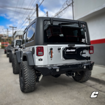 Defensa trasera corta con base para reverseros Jeep Wrangler JK