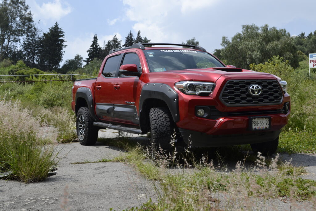 Tacoma con suspension Ironma4x4 Foam Cell