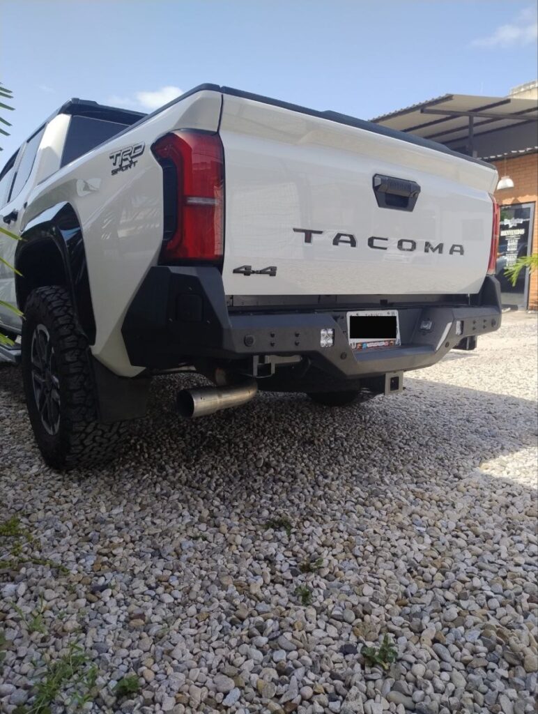 Tacoma Super equipada