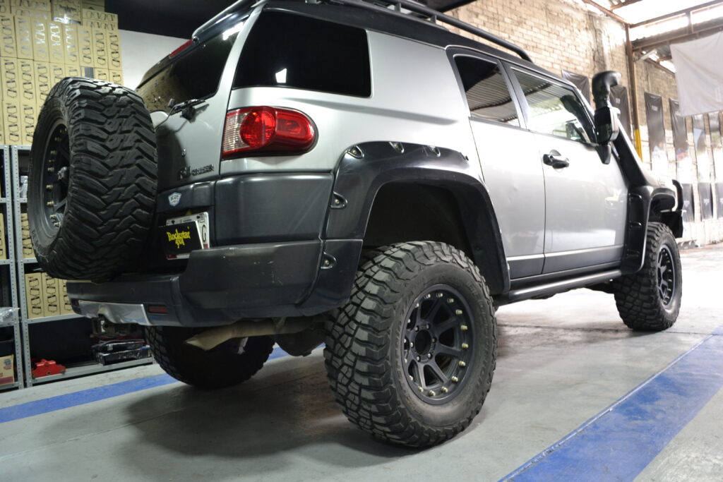 Juego de amortiguadores y resortes para FJ Cruiser