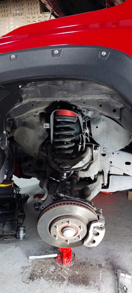 Suspension original L200 con Lift Kit o leveling Kit
