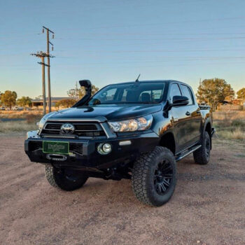 Defensa delantera para Hilux SR o SRV sin tubos