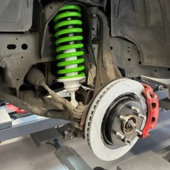 Discos y balatas de freno delanteras para Toyota Hilux