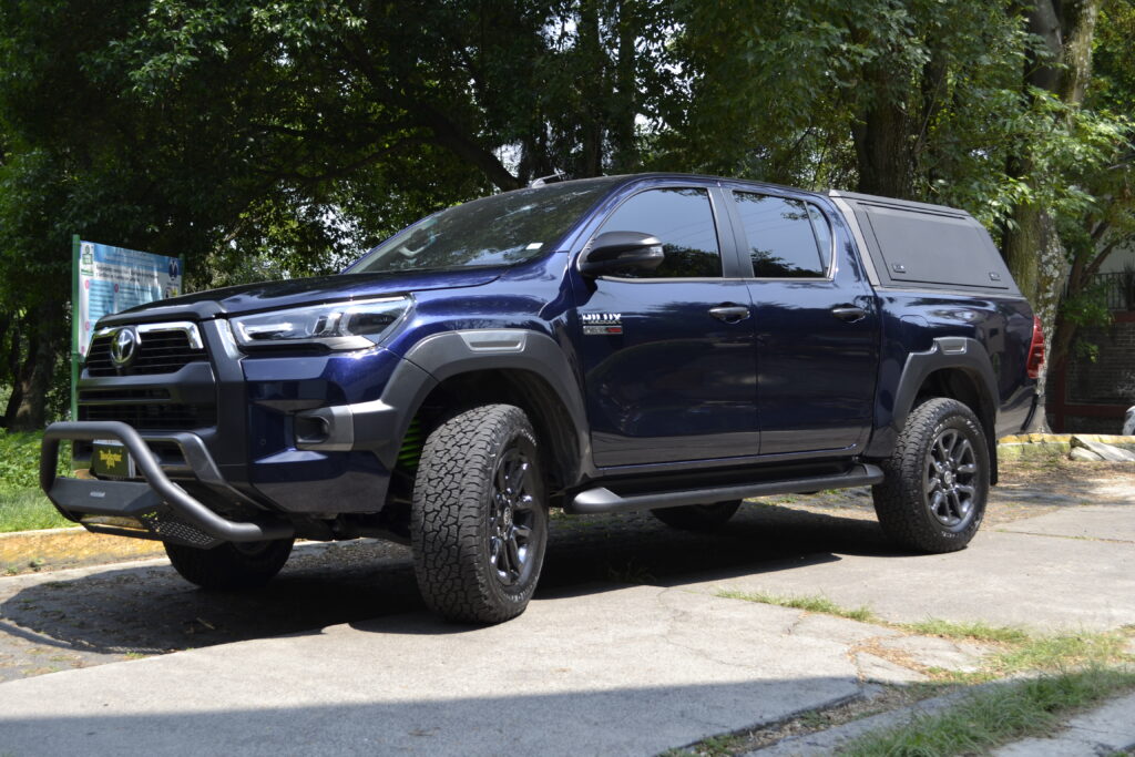 Hilux 2 pulgadas mas alta con suspension premium