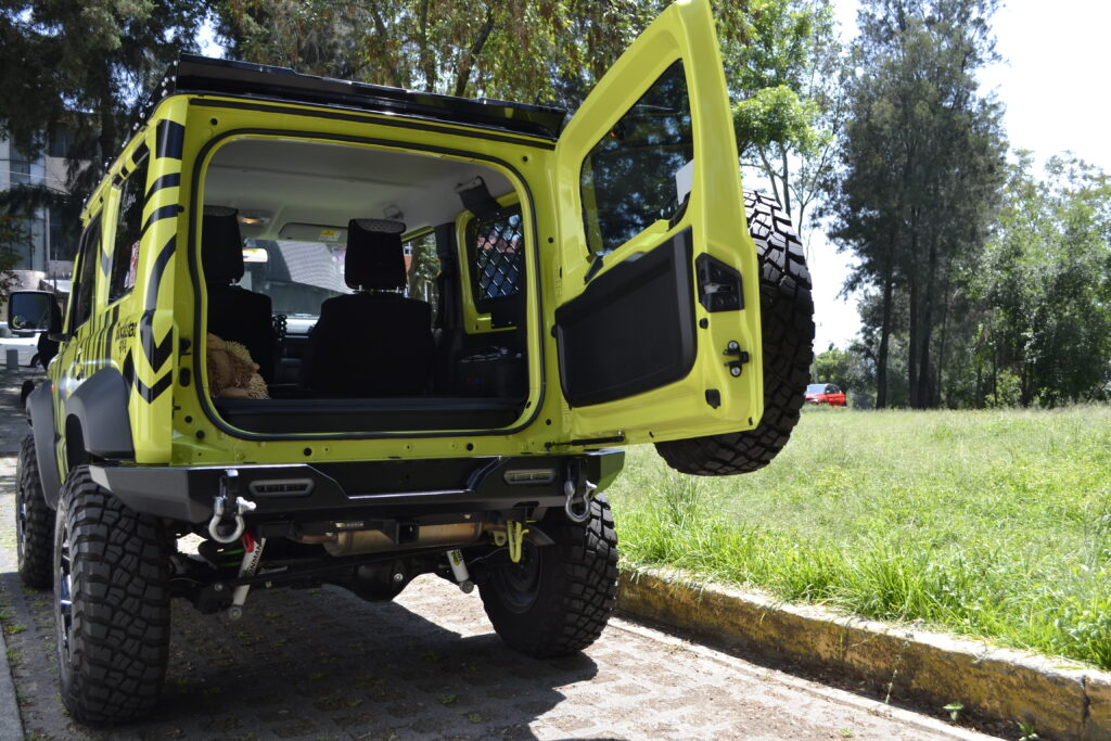 Defensa trasera para Jimny