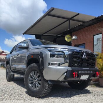 Defensa central para Mitsubishi L200 2025