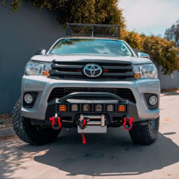 Defensa central para Toyota Hilux