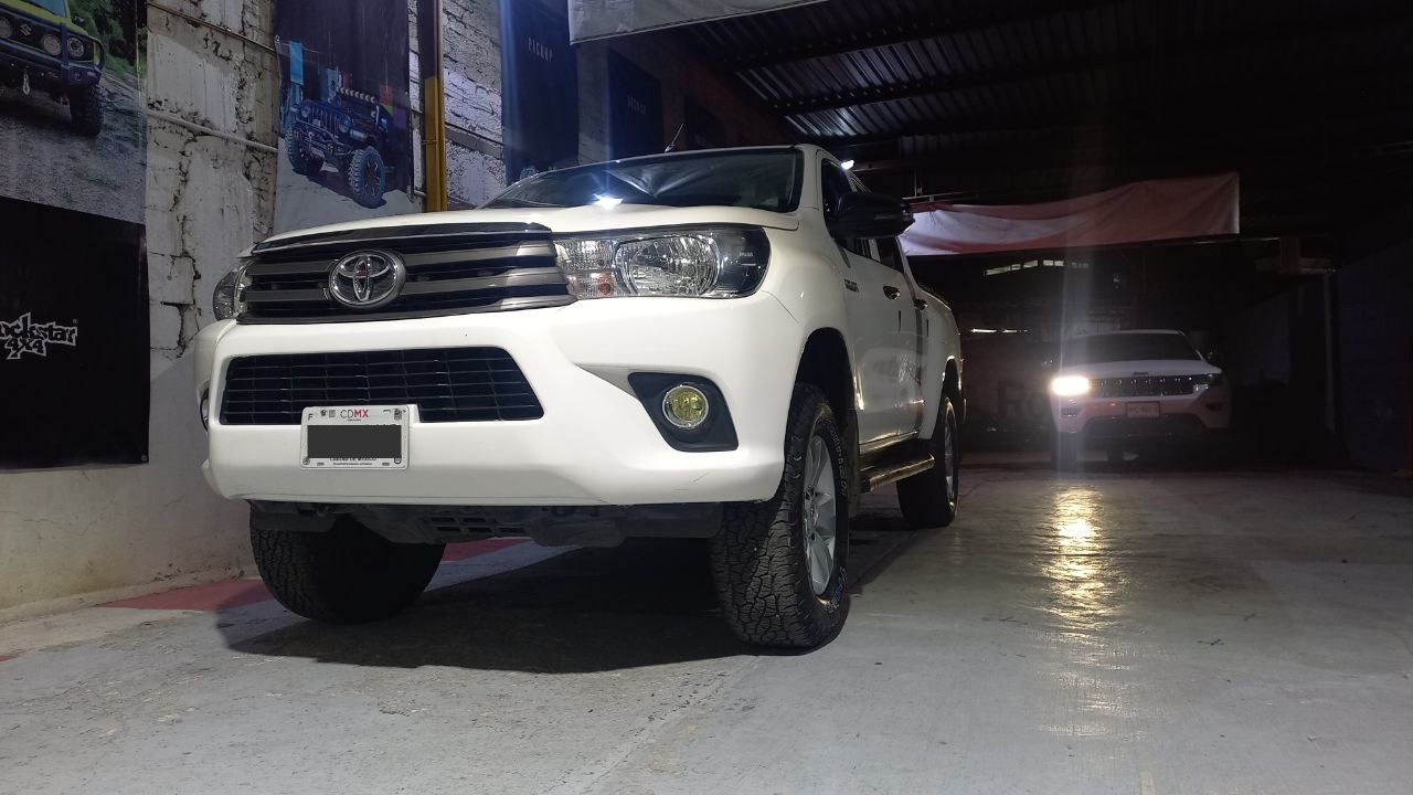 Lee más sobre el artículo Renovando la suspensión de esta Hilux
