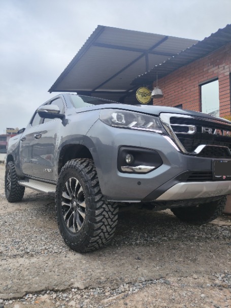 Ram equipada para Offroad