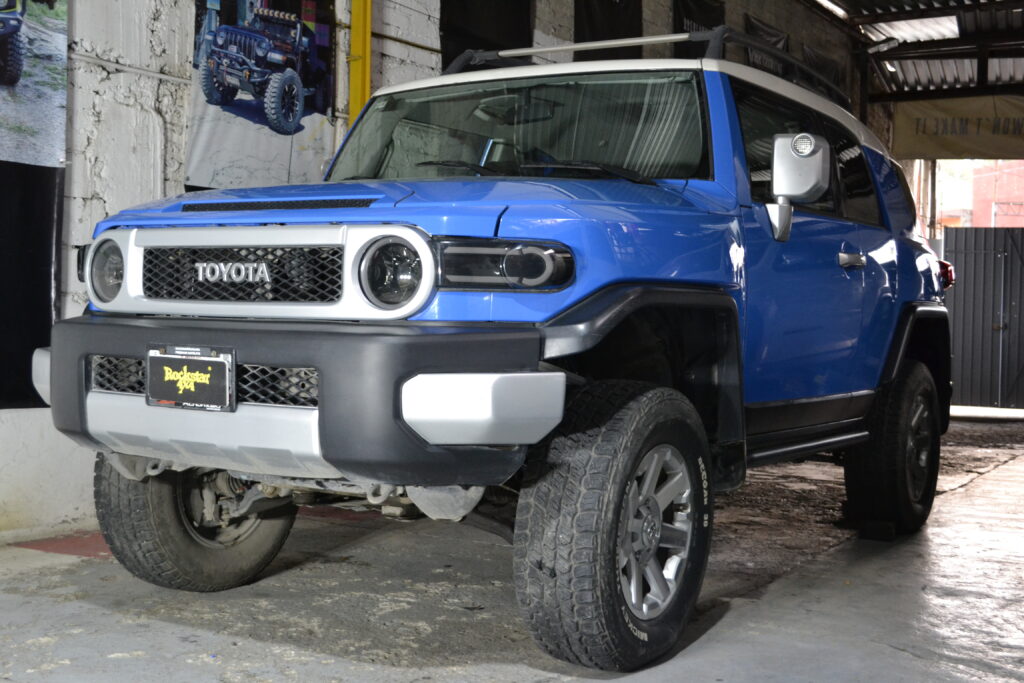 FJ Crusier con suspension nueva