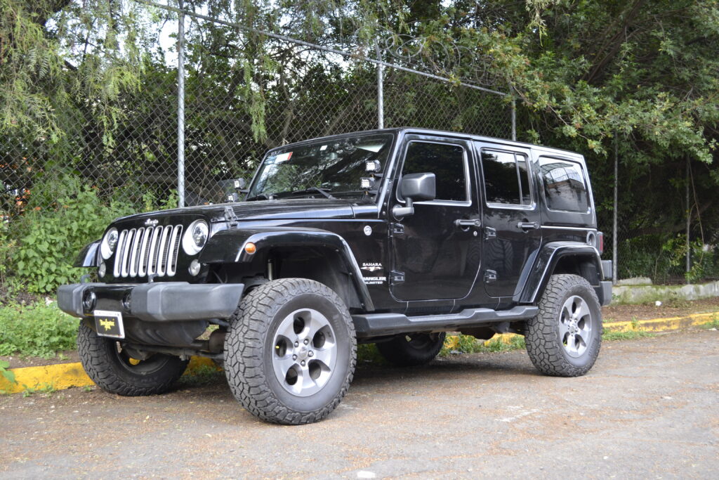 Jeep Sahara 2016 Equipado